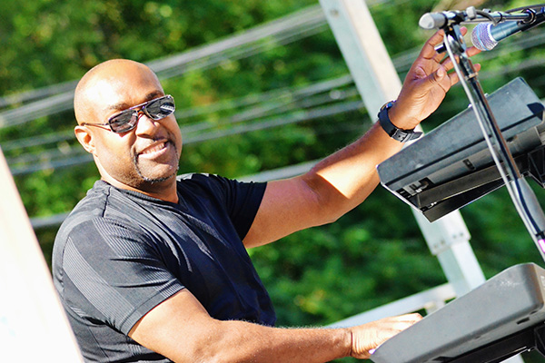 Lunchtime Listening with Kevin Howard, keys